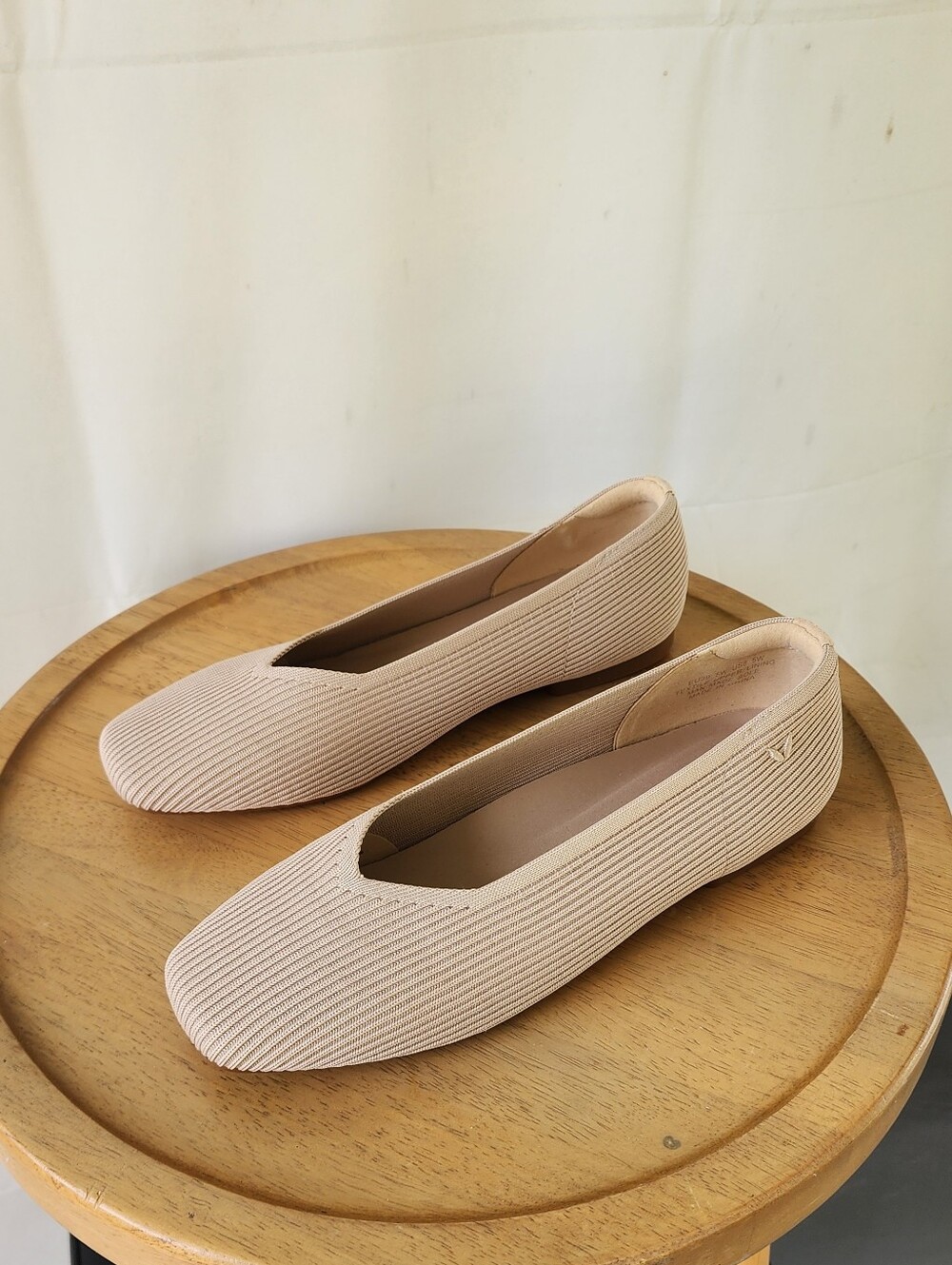 Vivaia Women’s Neutral Ribbed Ballet Flats - Beige